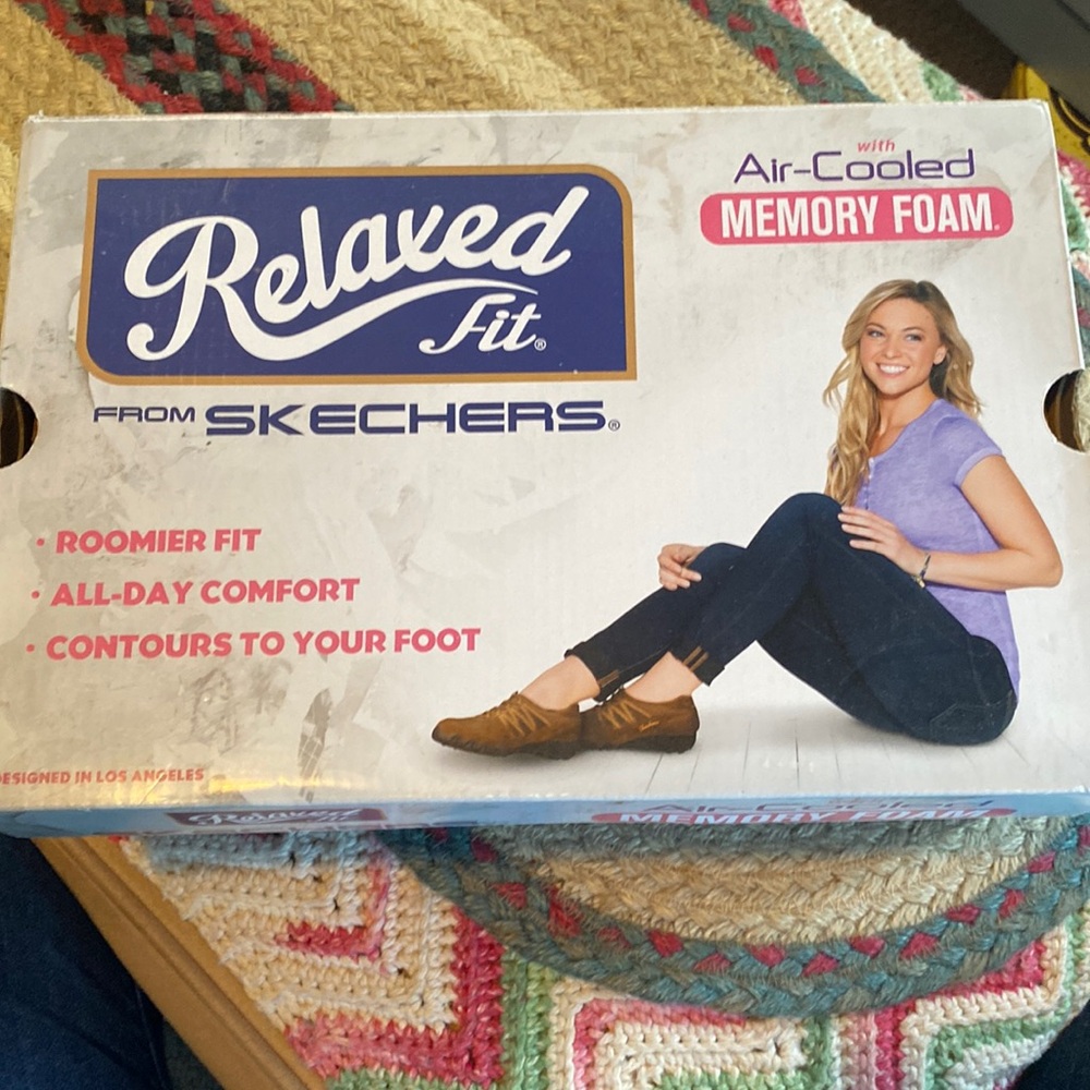 Sketchers gently worn suede black size 9 women’s